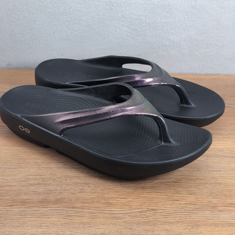 OOFOS OOlala Women's 10 Thong Sandals Black Glossy Purple Recovery Lightweight